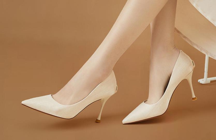 “穿高跟鞋只为吸引他” 成过去式？女性不爱高跟鞋了！
